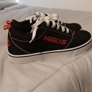 Brand new Heelys